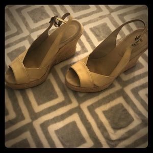 3/$15 Banana republic yellow wedge heels